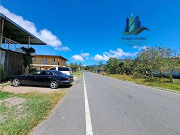 VENDO.CASA DOS NIVELES ESQUINA 250MTS NUEVA CALIFORNIA