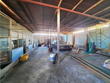 VENDO.CASA DOS NIVELES ESQUINA 250MTS NUEVA CALIFORNIA