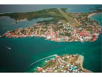 SE VENDE TERRENO EN BOCAS DEL TORO-1566DM