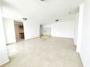 Vendo amplio apartamento en El Cangrejo 3 Recámaras