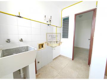 Vendo amplio apartamento en El Cangrejo 3 Recámaras