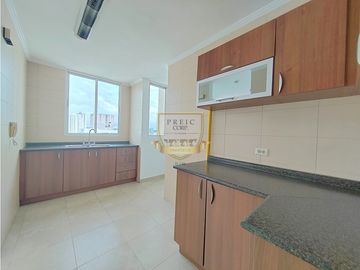 Vendo amplio apartamento en El Cangrejo 3 Recámaras