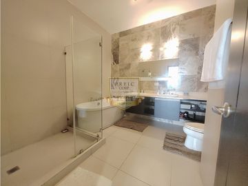 Vendo apartamento con excelente vista al Mar Ave Balboa JC