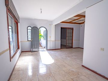 VENTA 2 CASAS en un mismo terreno 