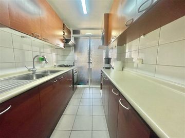 Departamento en Venta en Oportunidad!! Calle Los Alerces con Los 3 Antonios. Vista Panorámica y Despejada