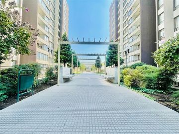 Departamento en Venta en Oportunidad!! Calle Los Alerces con Los 3 Antonios. Vista Panorámica y Despejada