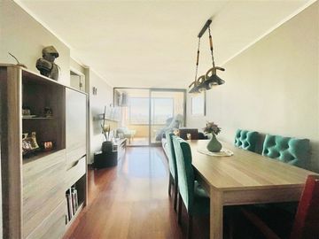 Departamento en Venta en Oportunidad!! Calle Los Alerces con Los 3 Antonios. Vista Panorámica y Despejada