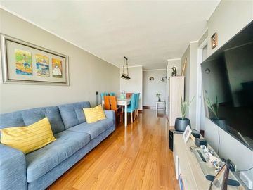 Departamento en Venta en Oportunidad!! Calle Los Alerces con Los 3 Antonios. Vista Panorámica y Despejada