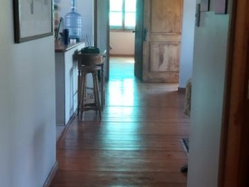 VENTA HERMOSA CASA UBICADA EN ALTOS DE MIRAFLORES, CURACAVI
