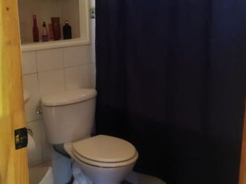 VENTA HERMOSA CASA UBICADA EN ALTOS DE MIRAFLORES, CURACAVI