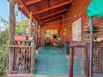 VENTA HERMOSA CASA UBICADA EN ALTOS DE MIRAFLORES, CURACAVI
