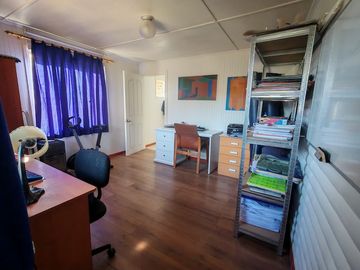 VENTA HERMOSA CASA UBICADA EN ALTOS DE MIRAFLORES, CURACAVI