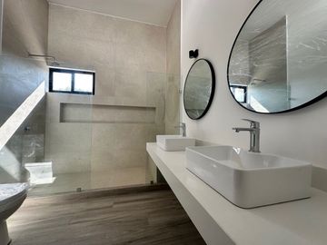 CASA EN VENTA PASEOS COUNTRY, Prida la Norte de la Ciudad de Mérida, Yucatán