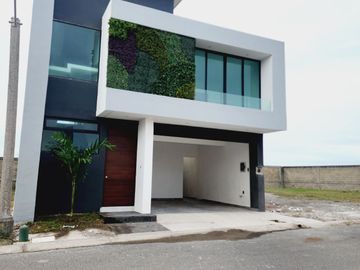 Casa en VENTA vista al mar roof garden Fracc LOMAS DEL SOL