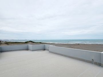 Casa en VENTA vista al mar roof garden Fracc LOMAS DEL SOL