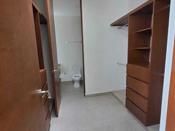 CASA EN VENTA 2 PLANTA EN PRIVADA EN PARQUE NATURA CHOLUL