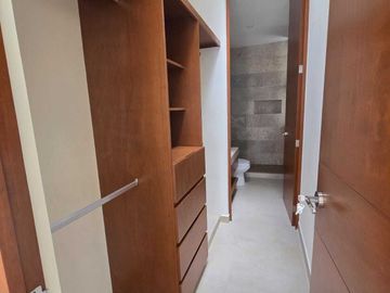 CASA EN VENTA 2 PLANTA EN PRIVADA EN PARQUE NATURA CHOLUL