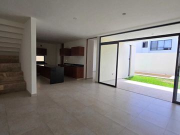 CASA EN VENTA 2 PLANTA EN PRIVADA EN PARQUE NATURA CHOLUL