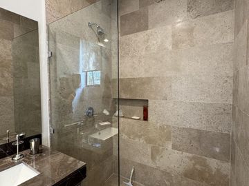 Departamento de lujo en Venta dentro de la ciudad, Tura Montecristo