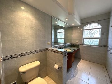 Casa en VENTA a Precio de Terreno VILLA CORAL, Zapopan, Jalisco.