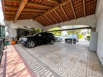 Casa en VENTA a Precio de Terreno VILLA CORAL, Zapopan, Jalisco.