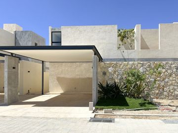 Casa en venta de 3 recamaras en Privada de Conkal