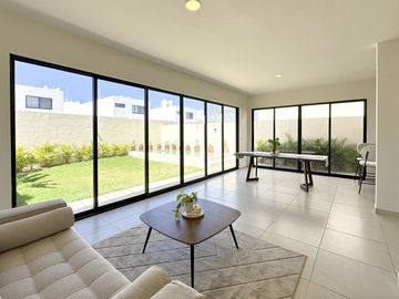 Casa en venta de 3 recamaras en Privada de Conkal