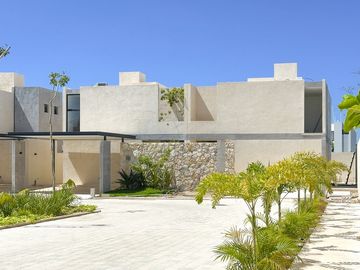 Casa en venta de 3 recamaras en Privada de Conkal
