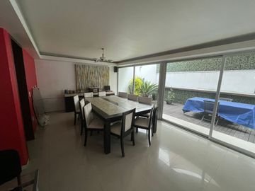 Casa en venta en Ciudad Satélite, Naucalpan.