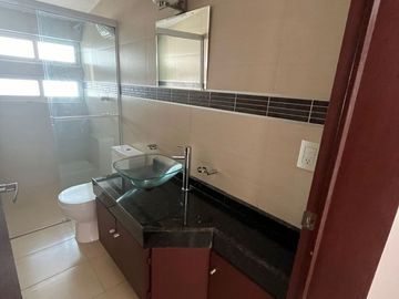 Casa en venta en Ciudad Satélite, Naucalpan.
