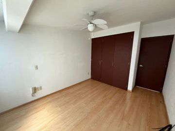 Casa en venta en Ciudad Satélite, Naucalpan.