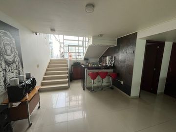 Casa en venta en Ciudad Satélite, Naucalpan.