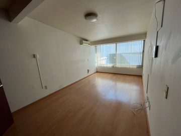 Casa en venta en Ciudad Satélite, Naucalpan.
