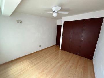 Casa en venta en Ciudad Satélite, Naucalpan.