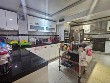 CASA EN VENTA EN LINDAVISTA  sobre Av MONTEVIDEO