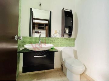 CASA AMPLIA Y LUMINOSA CON BOVEDA CATALANA EN VENTA EN LOMAS DE COCOYOC