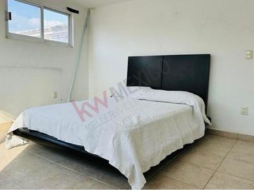 CASA AMPLIA Y LUMINOSA CON BOVEDA CATALANA EN VENTA EN LOMAS DE COCOYOC