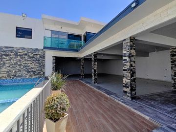 CASA CON ALBERCA/QUINTA EN VENTA; GÓMEZ PALACIO