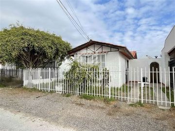 Casa en Venta en Rodolfo Wagenknecht con Victor Salas