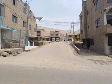 En venta amplia casa de 3 pisos en ATE