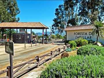 Gran Terreno en Precioso Condominio - La Foresta de Zapallar