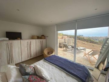 Espectacular casa en condominio con vista al mar