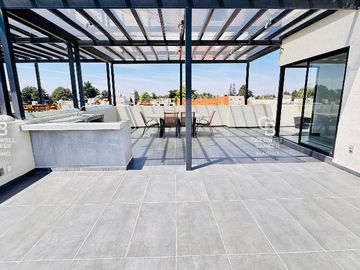 Casa en Condominio a un costado del Club de Golf Los Encinos