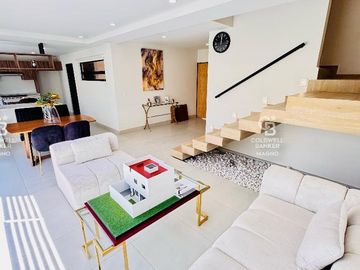 Casa en Condominio a un costado del Club de Golf Los Encinos