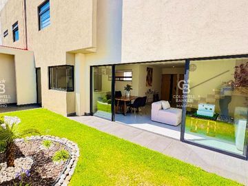 Casa en Condominio a un costado del Club de Golf Los Encinos