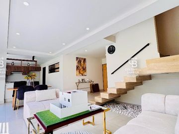 Casa en Condominio a un costado del Club de Golf Los Encinos