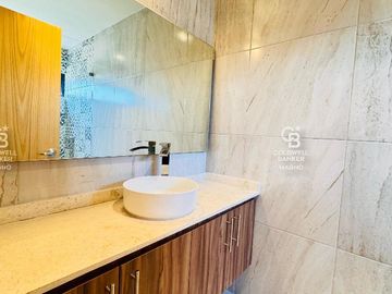 Casa en Condominio a un costado del Club de Golf Los Encinos