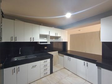 Departamento en  venta en centro de Guayaquil, calles Mendiburo y Rocafuerte GabR