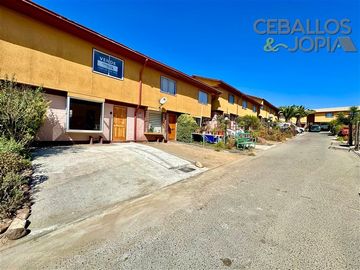 Casa en Venta en Avenida San Enrique, Villa Alemana