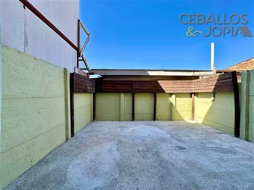 Casa en Venta en Avenida San Enrique, Villa Alemana